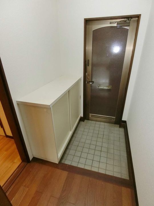 シャンセ赤坂101の玄関