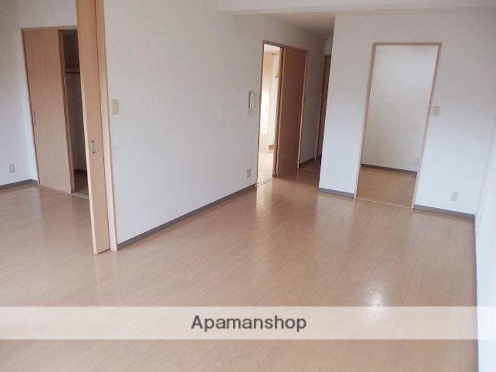 マリモⅡBLD103の居間