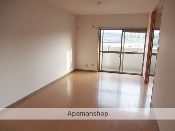 マリモⅡBLD103の居間