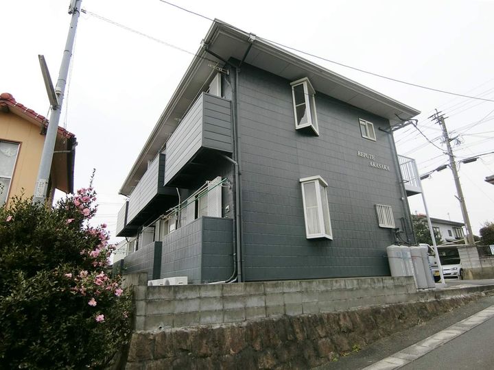 レピュート赤坂201の外観