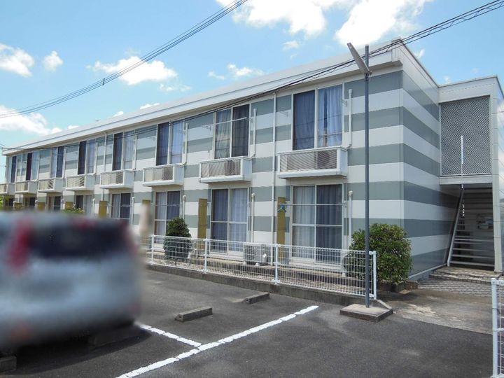 レオパレスわかみや207の外観