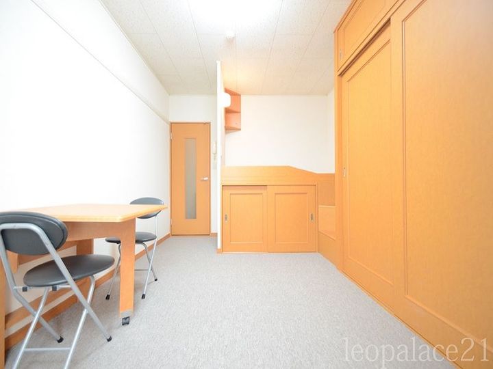 レオパレスMIYAMAEⅡ101の居間