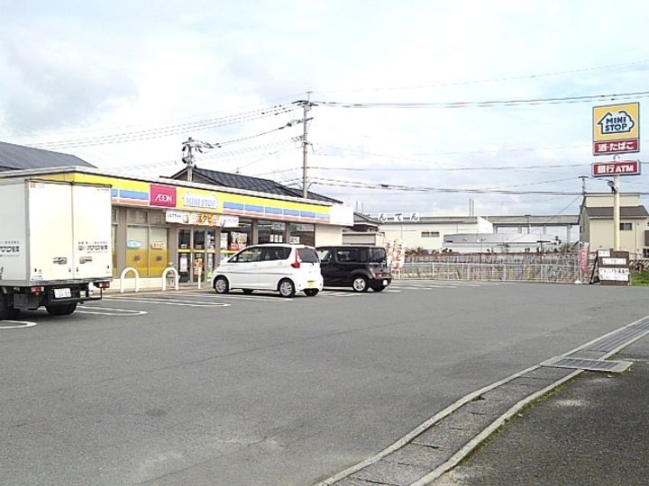 カーサクワトロの周辺