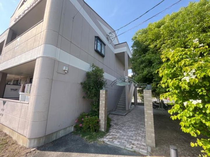 ファミリーレジデンス205の外観