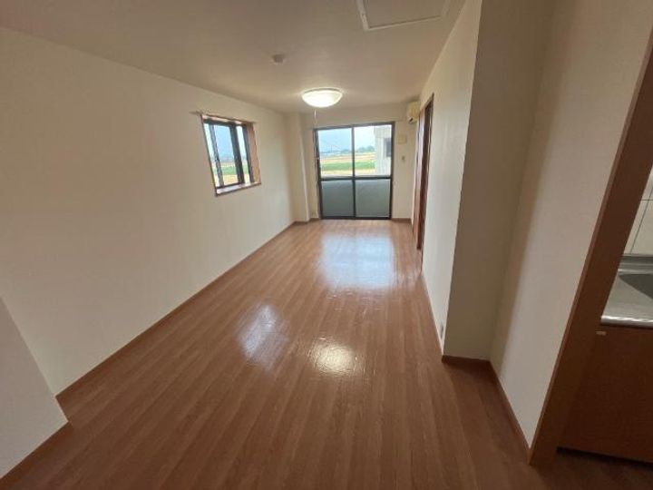 ローズマリーⅠの居間