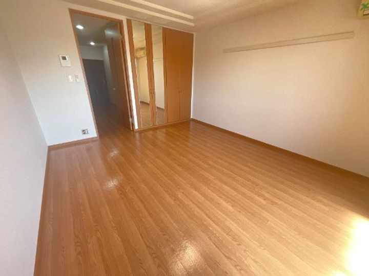 シャインヒル105の居間