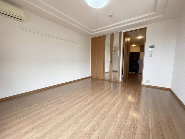 SHINE HILL201の居間