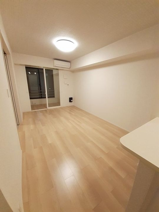 グランド ライン Bの居間