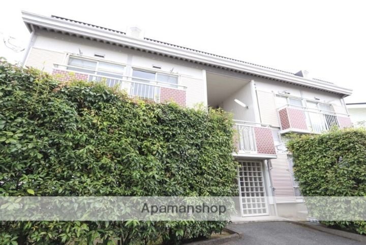 パナハイツいづみ102の外観