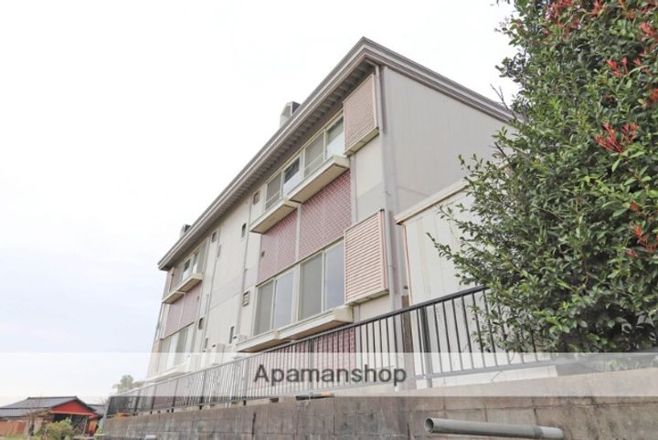 パナハイツいづみ102の外観