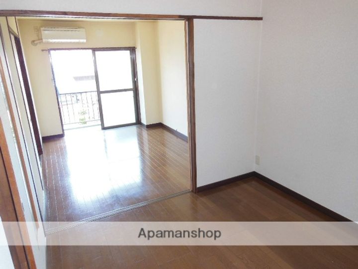 シブヤハイツ201の居間