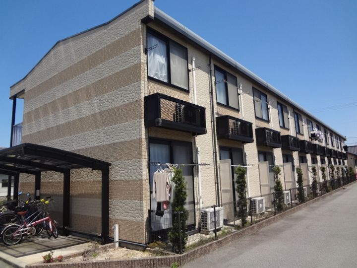 レオパレスこころの外観