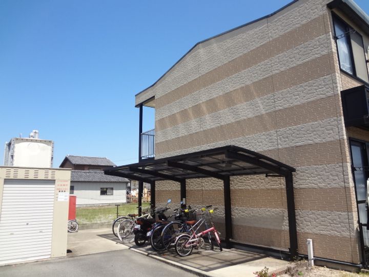 レオパレスこころの外観