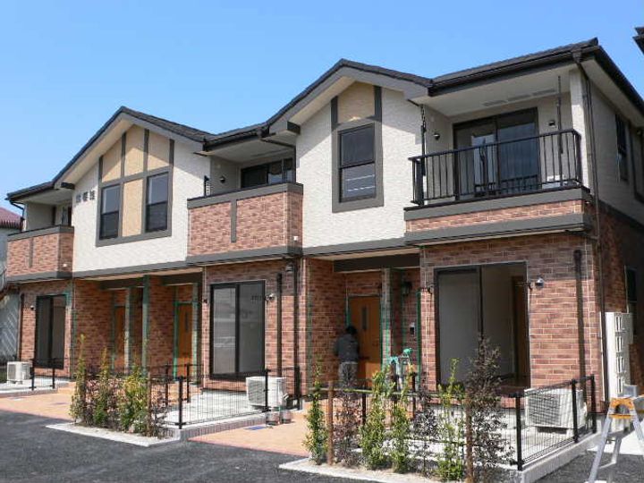 カロスアンセ弐番館の外観