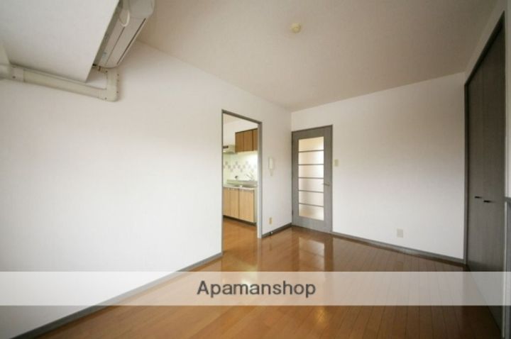 ウィステアリアの内装