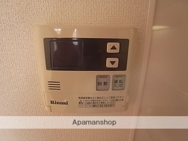 シャルール大橋の内装