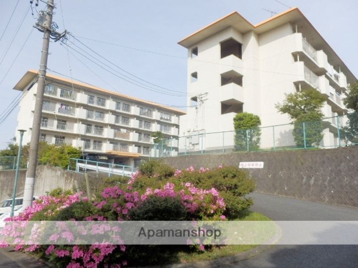 小笹カステリアB棟の外観