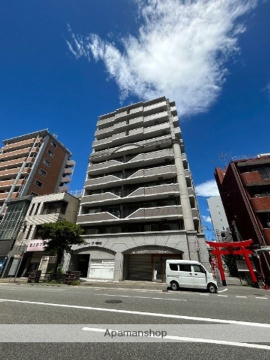 エステート・モア平尾駅前通りの外観