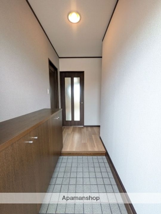 福岡県福岡市南区長丘5丁目の賃貸マンションの玄関