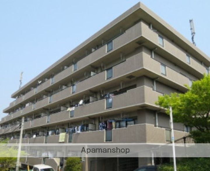 リファレンス寺塚の外観
