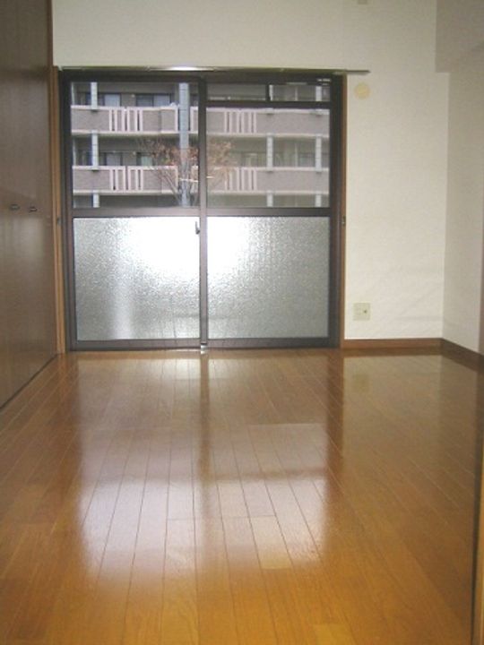 クレセント・ウエストの居間