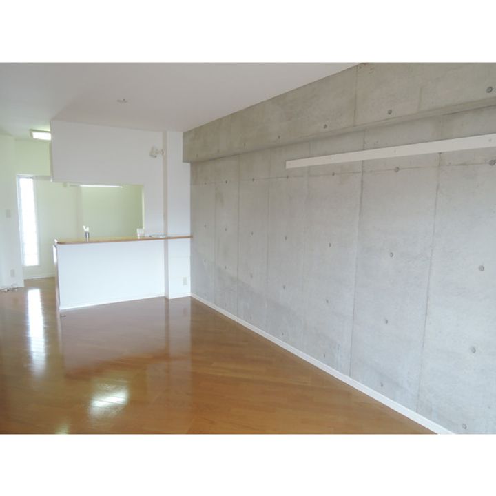 カノン横浜の居間