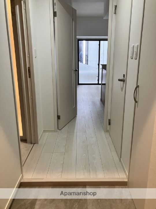 CREST西新の玄関