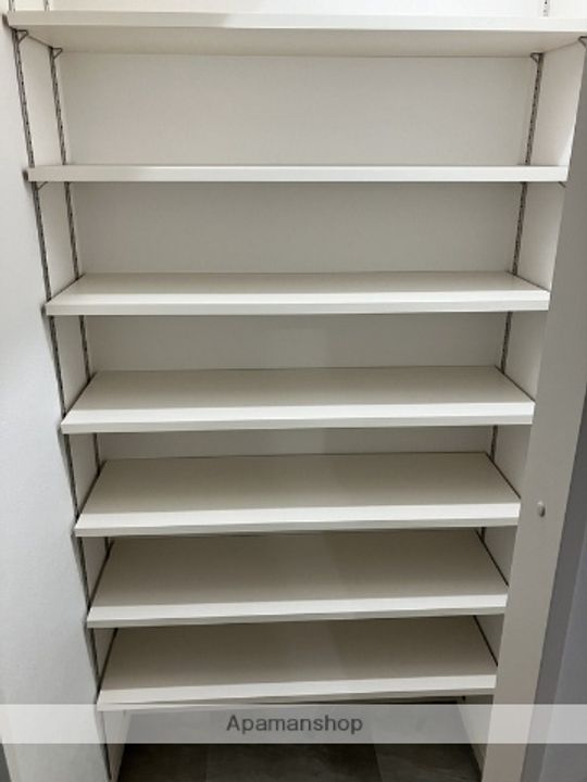 CREST西新の内装