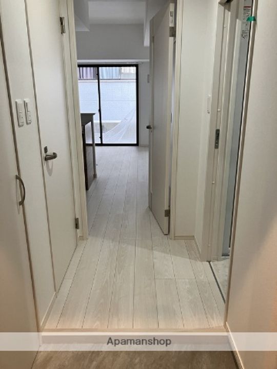 CREST西新の玄関