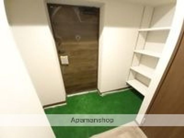 リファレンスリバービュー室見の玄関