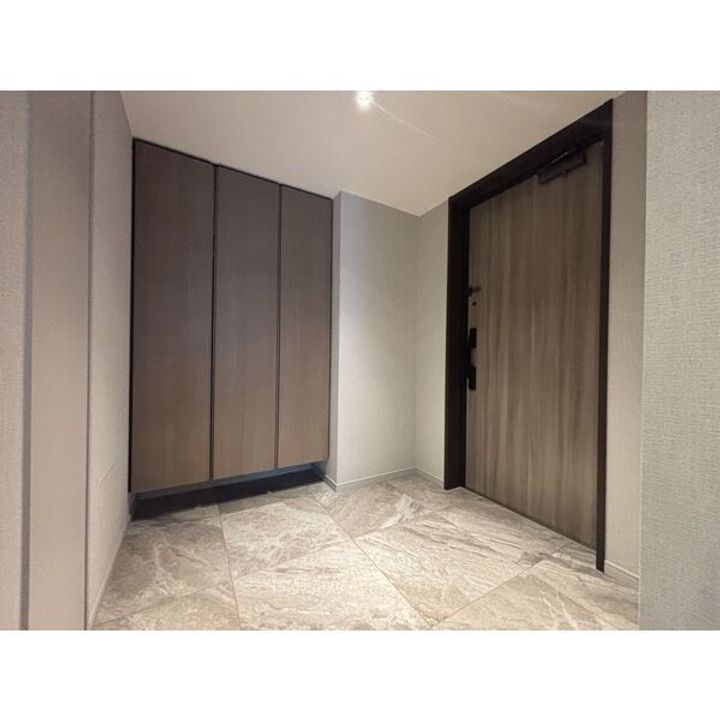 グランドメゾン福岡THE CENTRAL LUXEの玄関