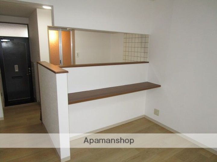 シャンテ別府Aの居間