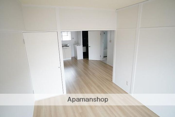 福岡県福岡市城南区長尾1丁目の賃貸マンションの居間