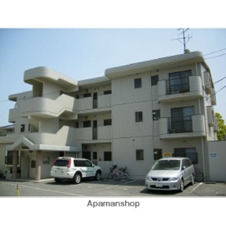 パインピュア周船寺の外観