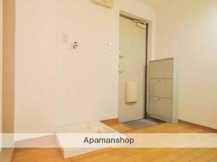 レジデンス博多南の玄関