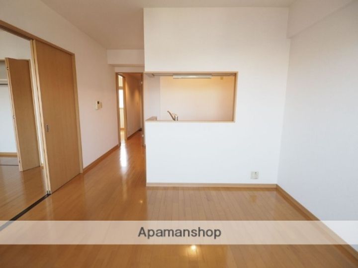 エレガンスマルフクの居間