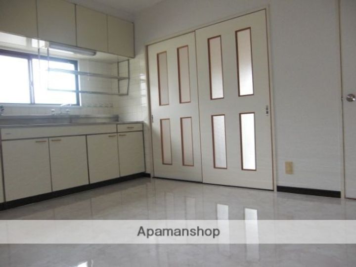 ピアレス長丘の居間