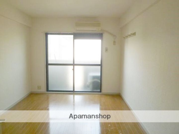 ロイヤルコンフォートの居間