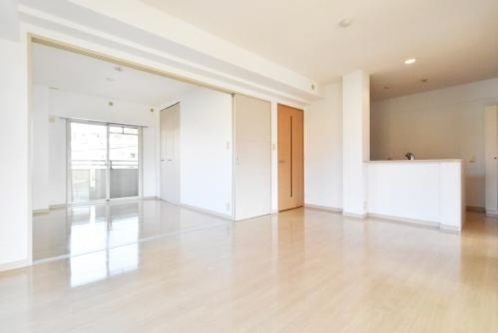 グラン・ブルー和気の居間