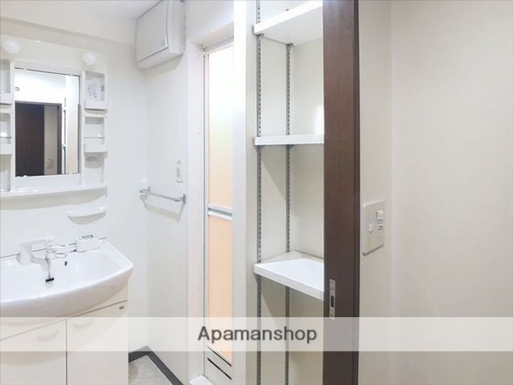 RUSSIE博多駅南の内装