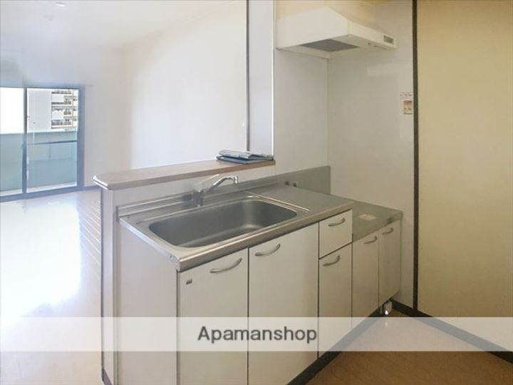 RUSSIE博多駅南のキッチン