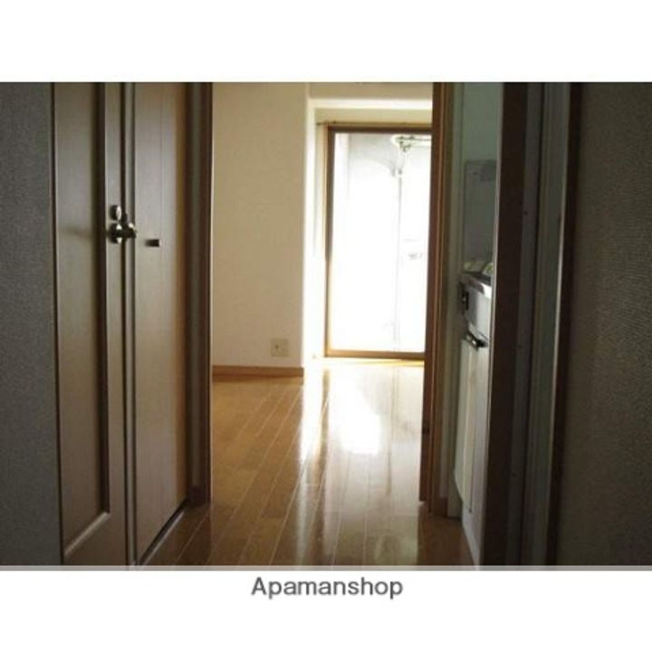 エレガンス長尾の玄関