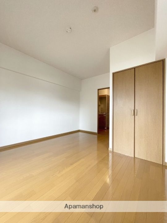 福岡県福岡市中央区清川1丁目の賃貸マンションの居間