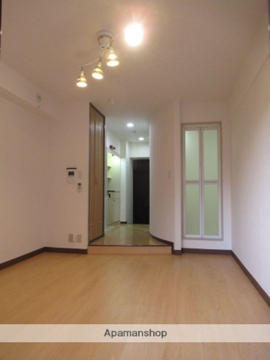 福岡県福岡市博多区博多駅南2丁目の賃貸マンションの居間