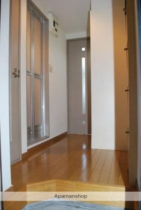 福岡県福岡市南区玉川町の賃貸アパートの玄関