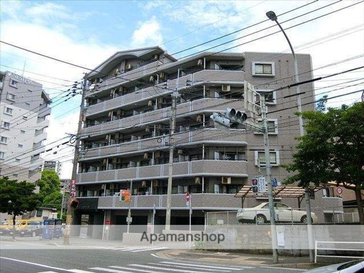 福岡県福岡市中央区六本松3丁目の賃貸マンションの外観