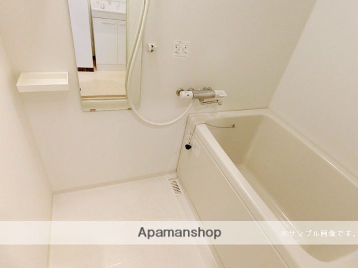 サヴォイテンジンクォーターの風呂