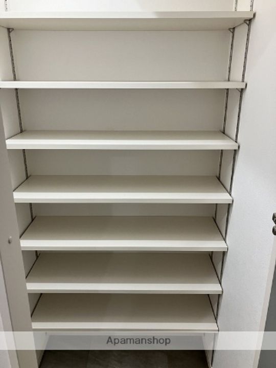 CREST西新の内装