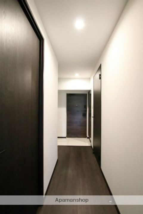 リファレンスリバービュー室見の玄関