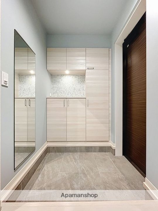 シャーメゾン赤坂けやき通りの玄関